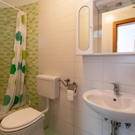 Apartment In Kleke With Wifi