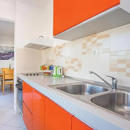 Apartment In Kleke With Wifi Klek